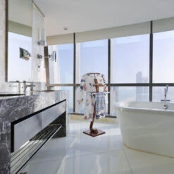 Relaxdays Indossatore Porta Abiti Effetto Noce, Servomuto In Legno & Metallo, Omino Appendiabiti HLP 112 X 46,5 X 33cm, Marrone Scuro -LettoMania Italia 10724830 3