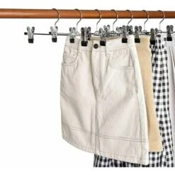 Set Di 12 Grucce In Metallo Cromato Da 30 Cm, Per Pantaloni, Gonne, Calzini, Biancheria Intima, Appendiabiti Antiscivolo Con Clip , 10 Set Di 12 Grucce In Metallo Cromato Da 30 Cm, Per Pantaloni, Gonne, Calzini, Biancheria Intima, Appendiabiti Antiscivolo Con Clip , -LettoMania Italia 96205149 4